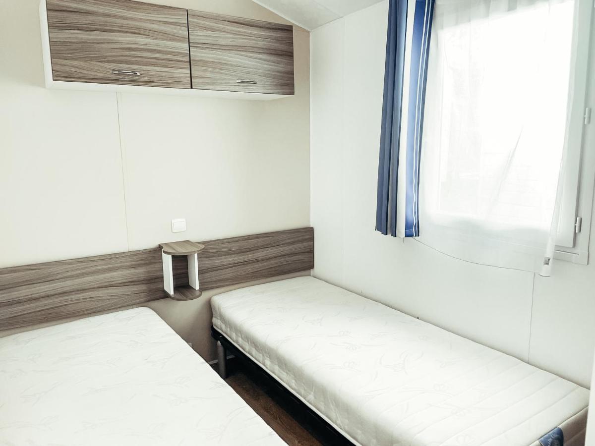 3 Bedroom Chalets Camping Lei Suves - Joycasa Roquebrune-sur-Argens Exterior photo