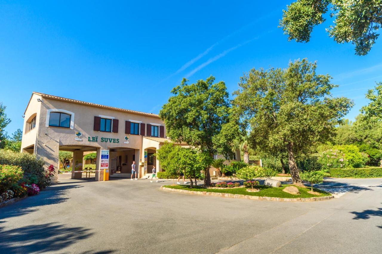 3 Bedroom Chalets Camping Lei Suves - Joycasa Roquebrune-sur-Argens Exterior photo