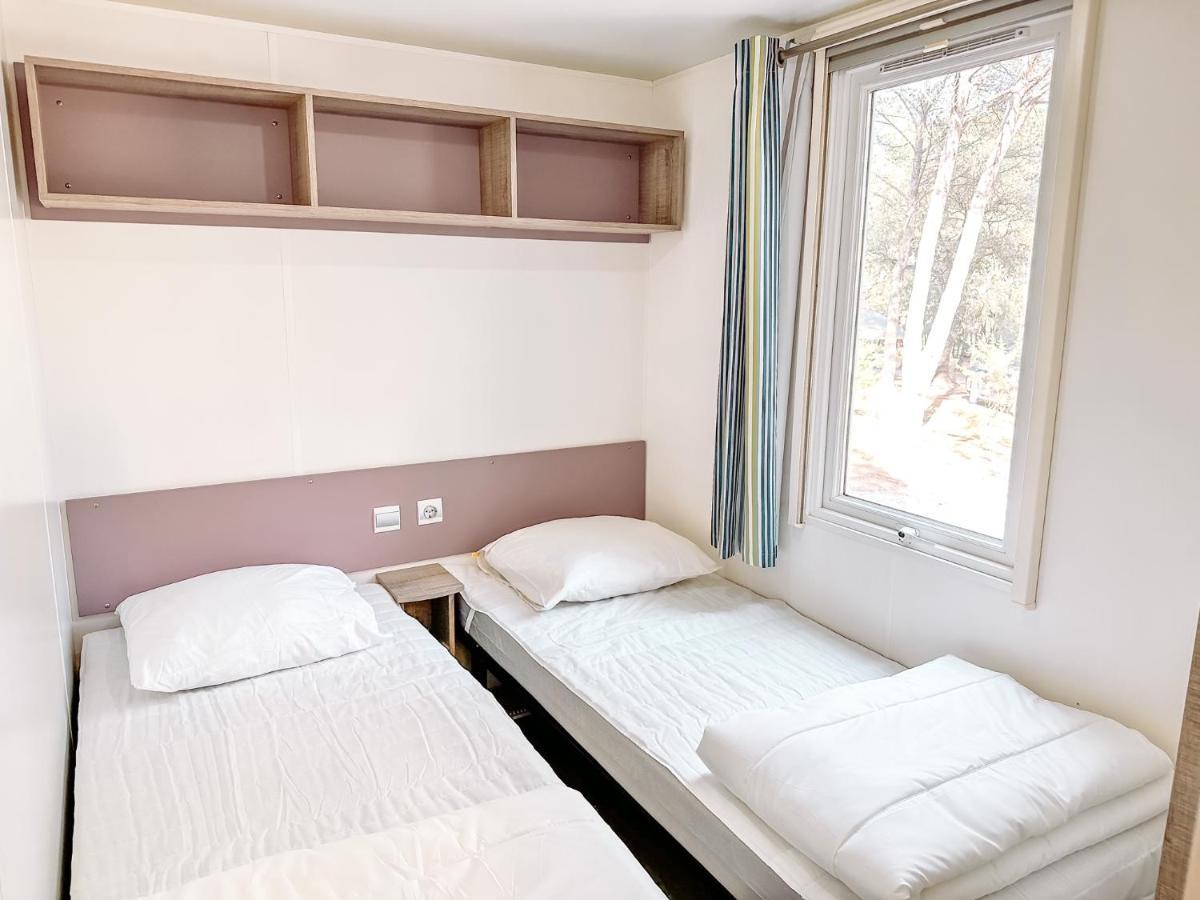 3 Bedroom Chalets Camping Lei Suves - Joycasa Roquebrune-sur-Argens Exterior photo