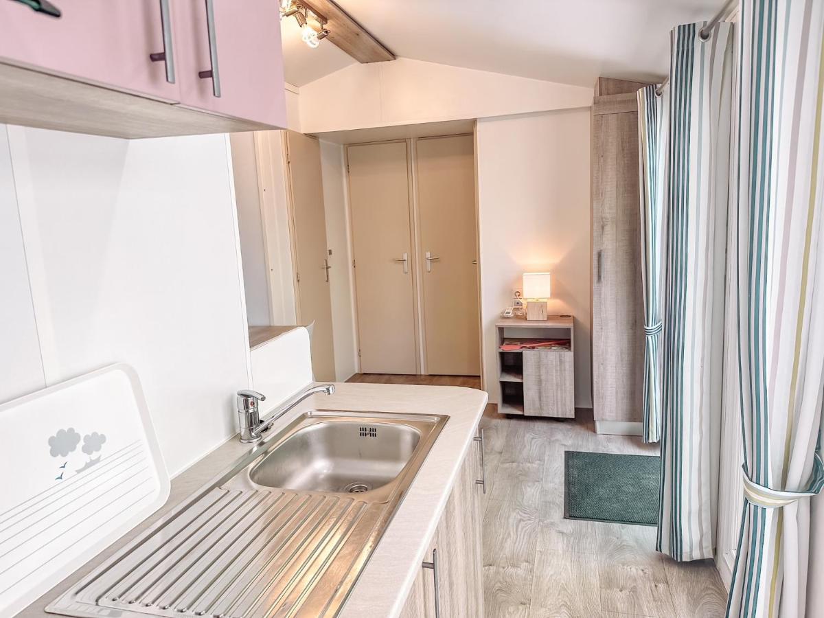 3 Bedroom Chalets Camping Lei Suves - Joycasa Roquebrune-sur-Argens Exterior photo
